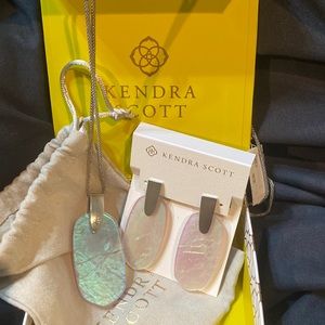 Kendra Scott Inez Pendant Necklace In Dichroic Glass with matching earrings. NWT
